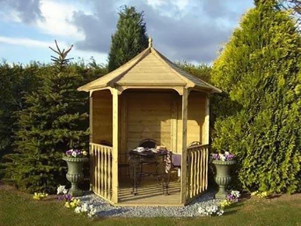 gazebo semi-ouvert en bois