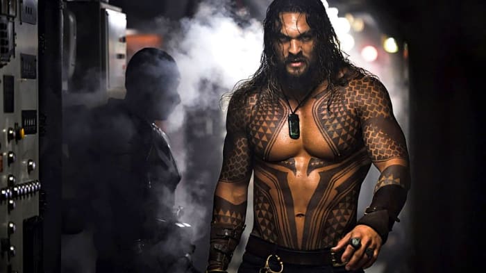 ما رأيك في هذا الحديث عن شخصية الكتاب الهزلي الكلاسيكي؟ هل أنت متحمس لرؤية Aquaman في المسارح؟ أخبرنا في قسم التعليقات على Facebook.