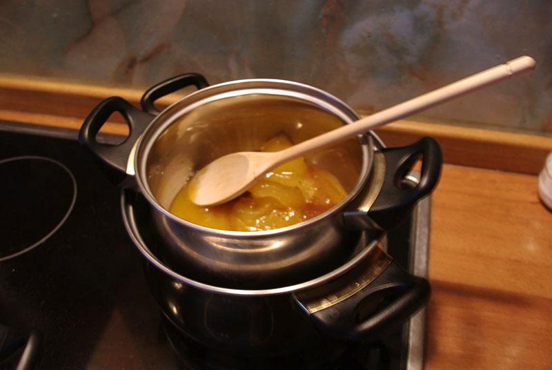 comment faire fondre du miel confit au bain-marie