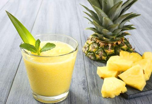 Avec une acidité accrue de l'estomac, l'ananas ne doit pas être consommé.