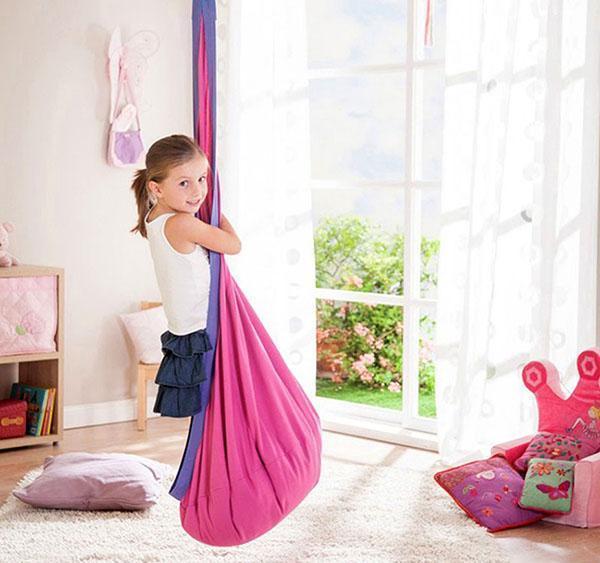 hamac pour enfants dans la chambre