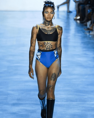 من بين العملاء البارزين Fenty Beauty و Chromat و VFiles و Naomi Campbell.